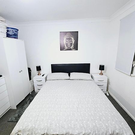 Lovely Fully Furnished One Bed Flat To Let Enfield Dış mekan fotoğraf